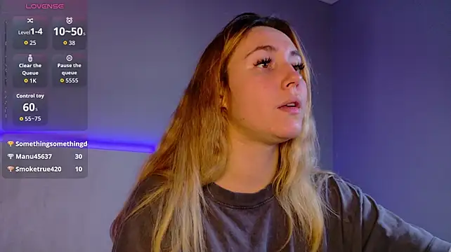 LunaXBaddie Chat XXX in diretta