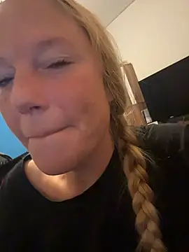 Chat +18 de MoniqueLaFee ao vivo