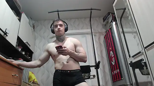 this_is_andy – Naživo XXX chat
