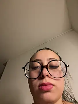 queenlo_xxx Chat XXX in diretta