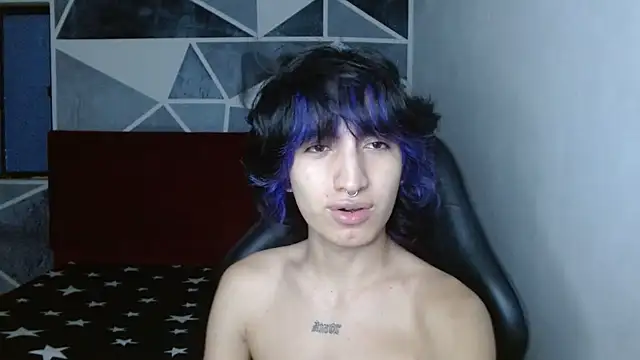 Онлайн чат XXX littlextreme