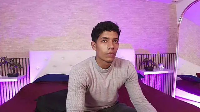 Kyros_leonidas Adlı Modelin Canlı XXX Sohbeti