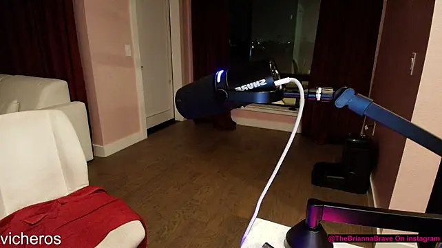 BriannaBrave – Naživo XXX chat