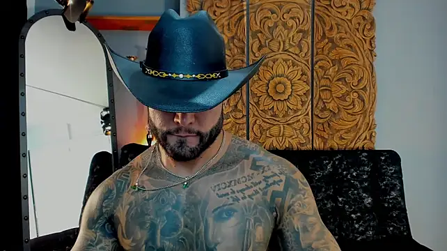 Chat +18 de Aaron_Vega ao vivo
