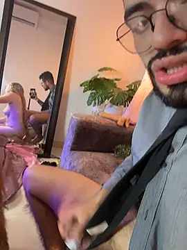 Chat +18 de Asher_Ryder ao vivo