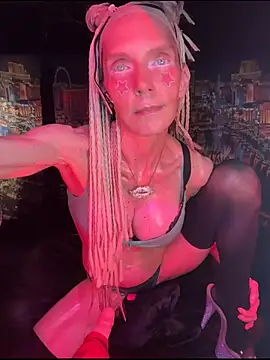 1NikiVegas Live XXX-Chat