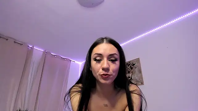 Chat XXX en directo de PureBlisss_