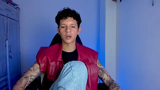 tylerrnova's Live XXX Chat
