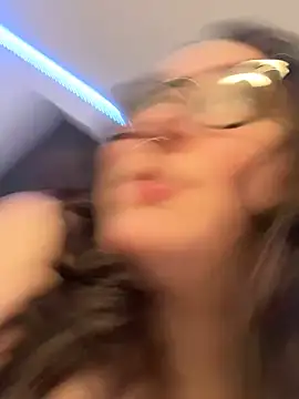 Evemeqt Chat XXX live