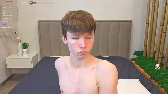 cuMte_boy webcam show