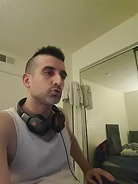 myth5hk Chat XXX in diretta