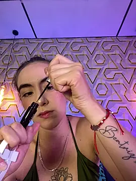 MelanyyJhonson15's Live XXX Chat