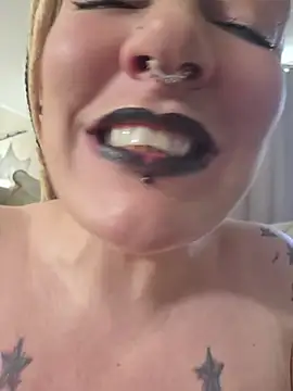 Chat +18 de PinkTheHawk ao vivo