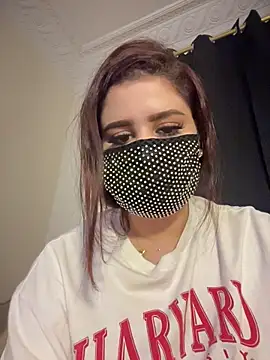 GLAMOUR-1's Live XXX Chat