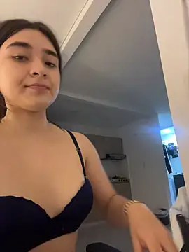 Valentina_ro Adlı Modelin Canlı XXX Sohbeti