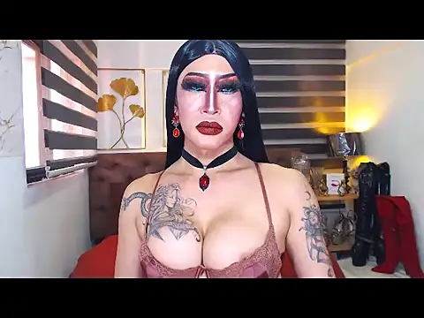 DominateMistressTyra live XXX chat