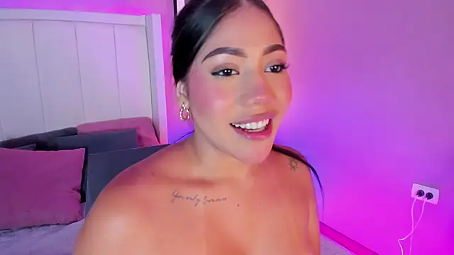 sarahyessica – Naživo XXX chat