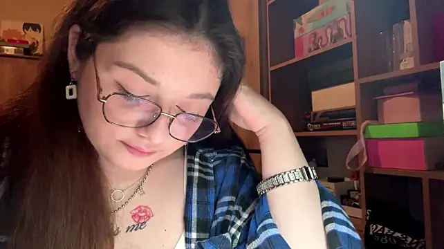 צ'אט XXX בשידור חי של ArianaHowk