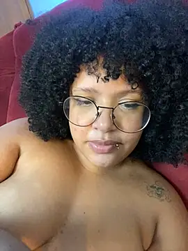99_Lilith Adlı Modelin Canlı XXX Sohbeti
