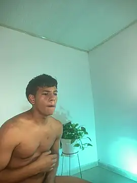 Chatroom XXX en direct de Alessio_hot