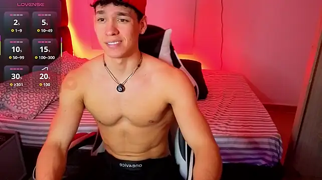 XXX chat uživo modela Luke_Muscle