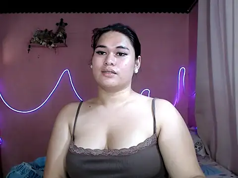 imTHICK_Rebbecca Obrolan Langsung XXX