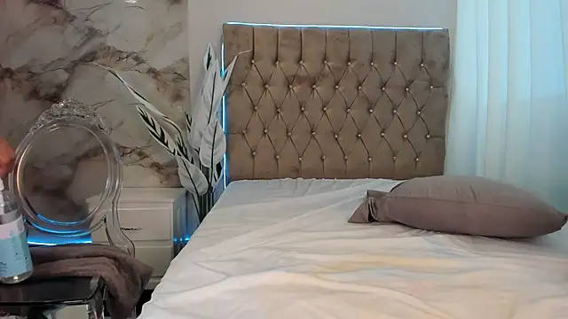 VanillaFlo – Naživo XXX chat