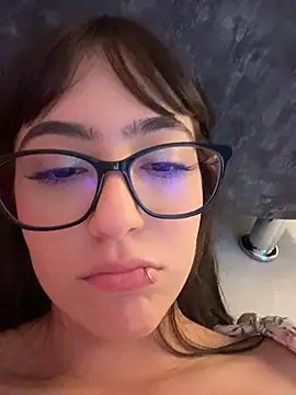 Chat +18 de Hinata_3 ao vivo