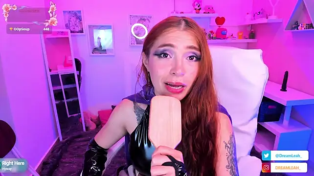 Chat XXX en directo de dreamleah_