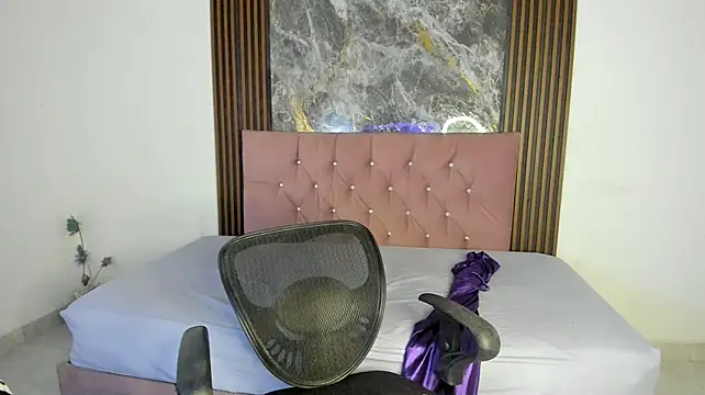 Chatroom XXX en direct de nicol_jone1