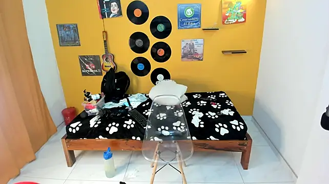 Chat +18 de lilithevil32 ao vivo