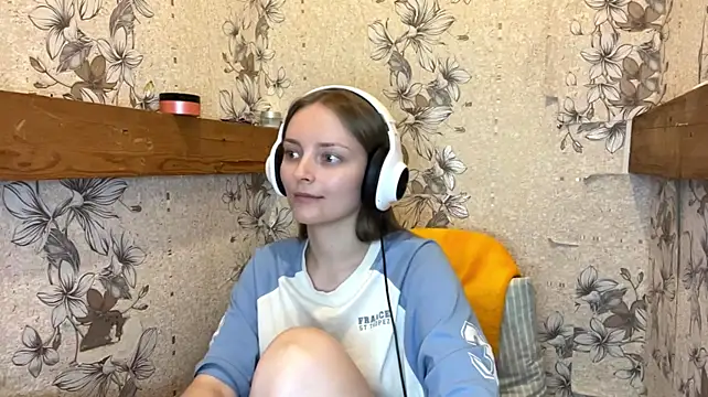 Chat +18 de EmyMiu ao vivo