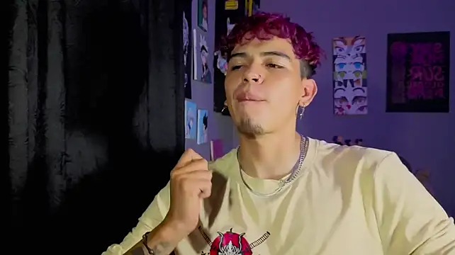 MikeyKuro Webcam-Show