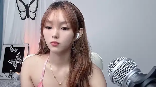 แชท XXX สดของ XiaoPiPi8888