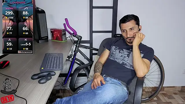 Chat XXX Live Marck_Muscle