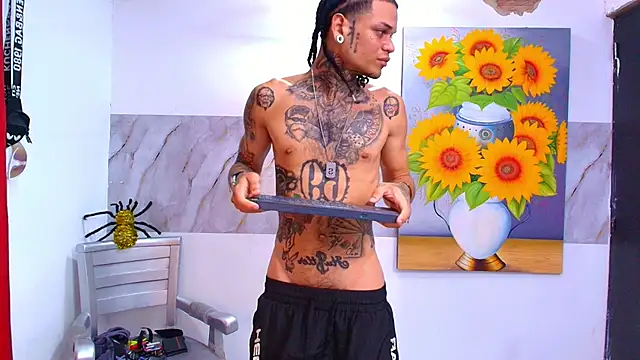 Онлайн чат XXX hot_man05