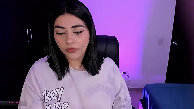 lucy2606 – Naživo XXX chat