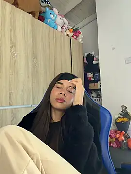 XXX chat uživo modela Milleradhara24