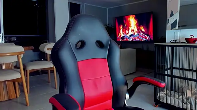 XXX chat uživo modela Valenthino_Salvatore