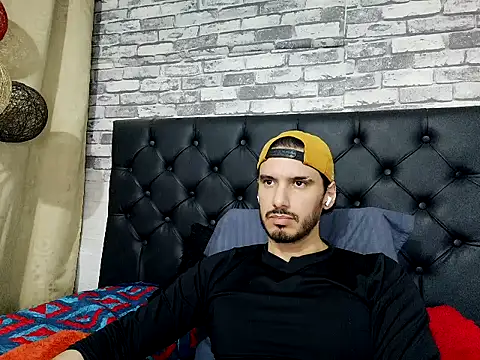 MrTyler667 Live XXX-Chat