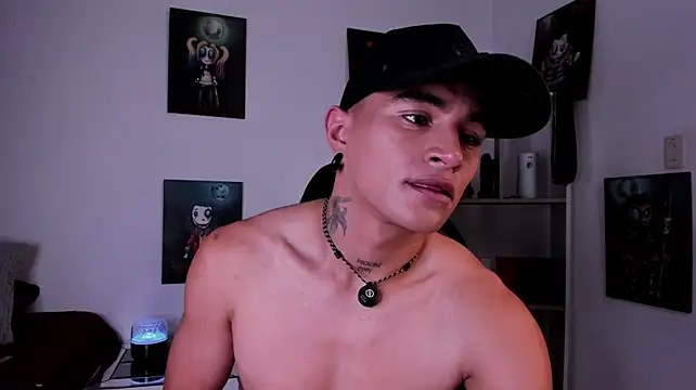 LiamDeeps live XXX chat