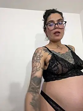 Esmeralda_hairy – Naživo XXX chat
