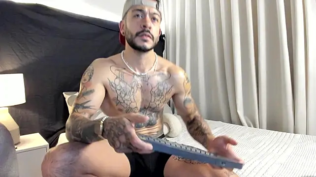 Lucas_Amatti Live XXX Chat