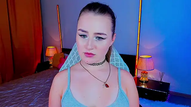 Sofia_beautifuul Adlı Modelin Canlı XXX Sohbeti