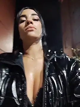 Czat XXX na żywo – karolyne_babee