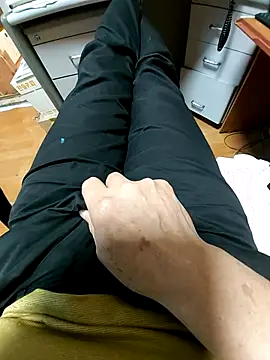 Pokazy przed kamerką – zxc9090zxc