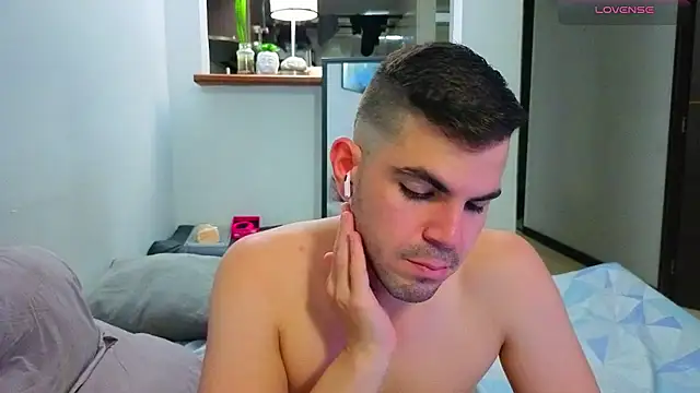 Matiashorneyn Live XXX chat