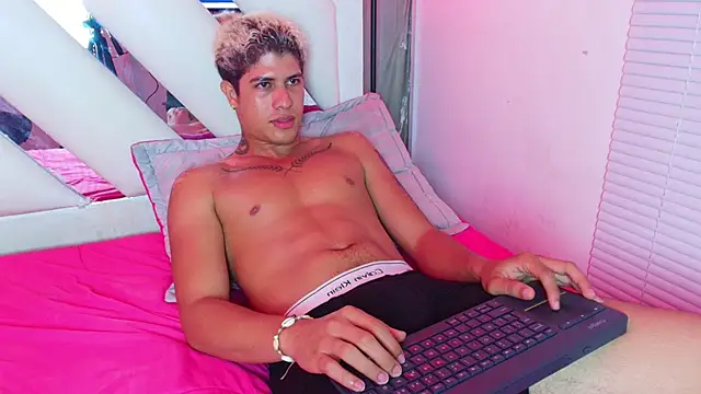 dominic_connor live XXX chat