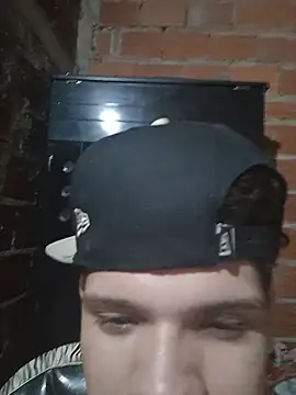 nilon05 Live XXX-chat