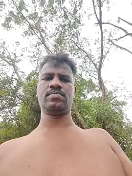 Paramkeerthi: απευθείας συνομιλία ΧΧΧ